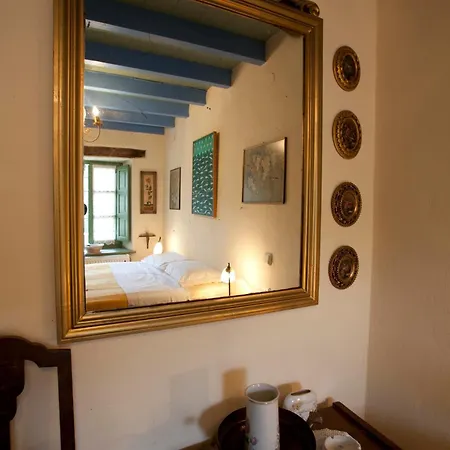 Efipoi Apartman *