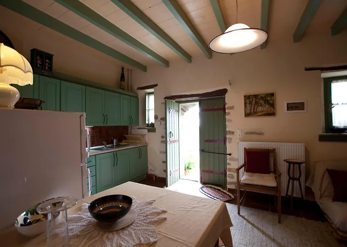 Efipoi Apartament Pinakátai